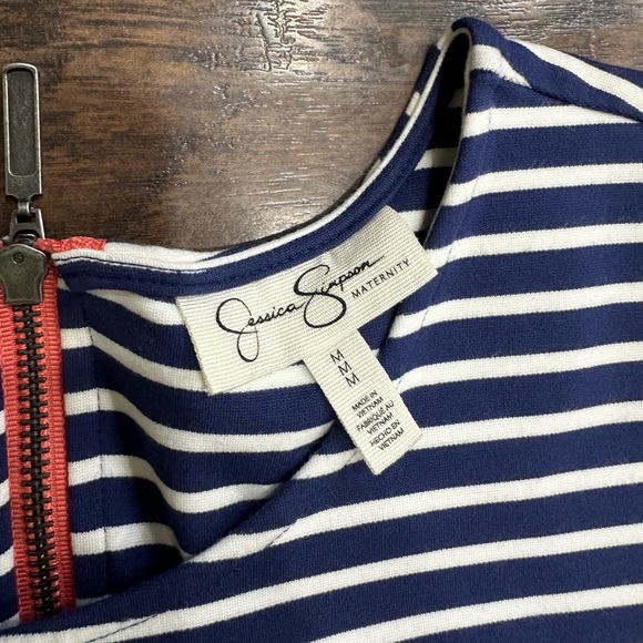 Jessica Simpson Maternity Dress - Picture 6 of 6